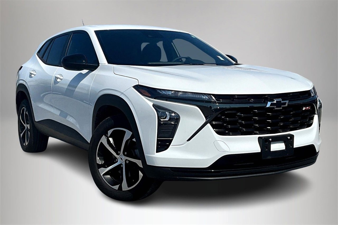 Used 2024 Chevrolet Trax RS