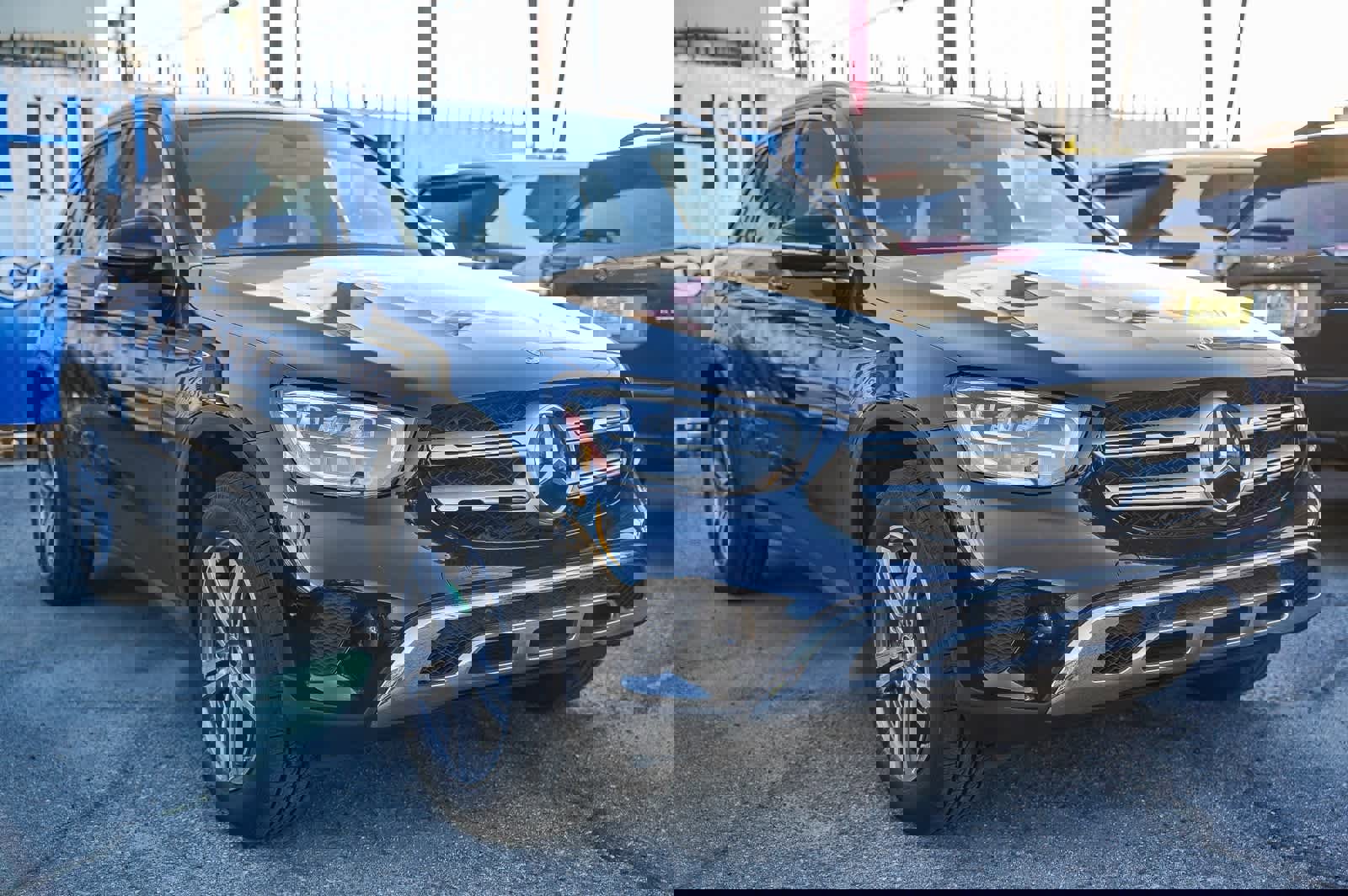 Used 2021 Mercedes-Benz GLC 300 image 3