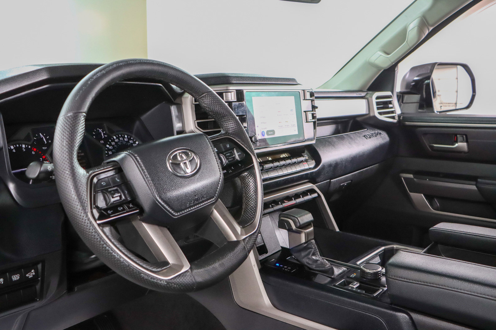 Used 2024 Toyota Tundra SR5 w/ SR5 Premium Package image 24