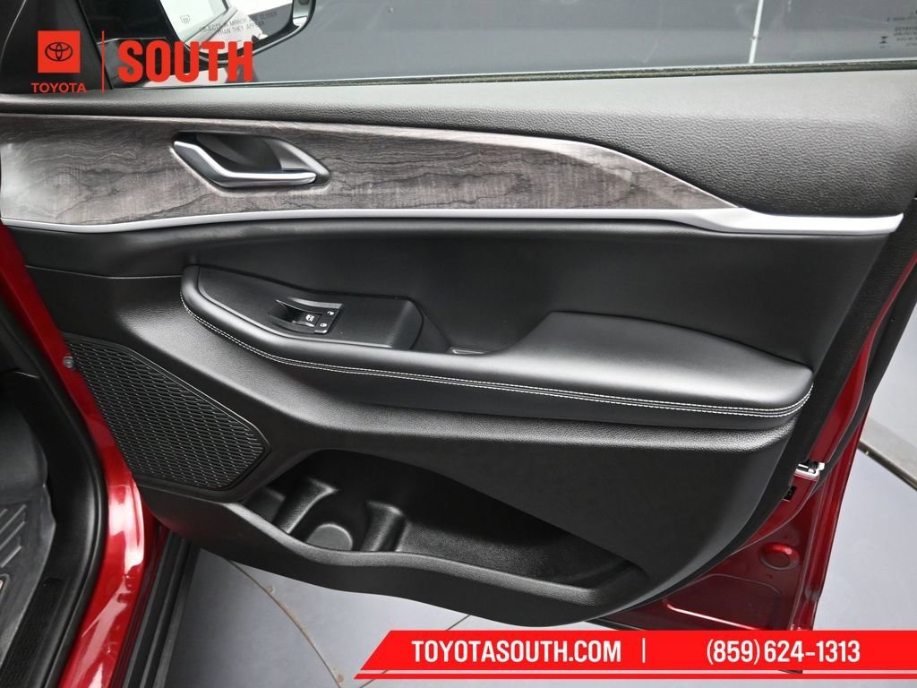 Used 2023 Jeep Grand Cherokee L Limited image 33