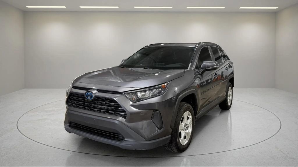 Used 2019 Toyota RAV4 LE image 14