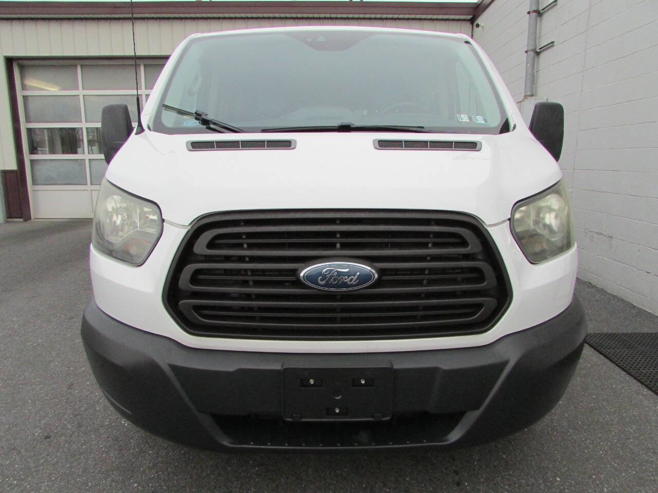 Used 2016 Ford Transit 150 XL image 2