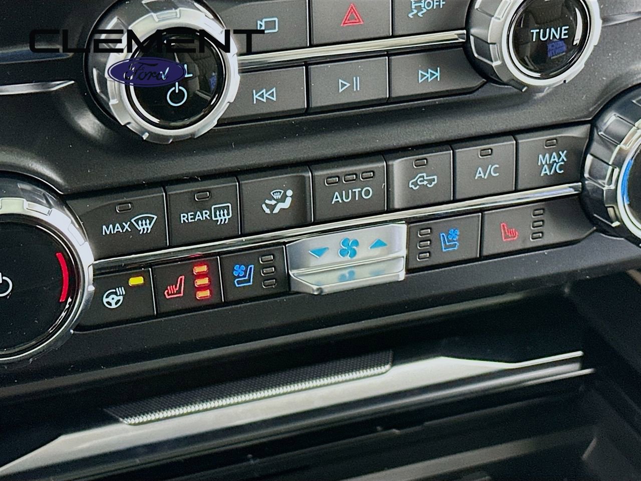 New 2026 Ford F350 Platinum w/ Platinum Plus Package image 23