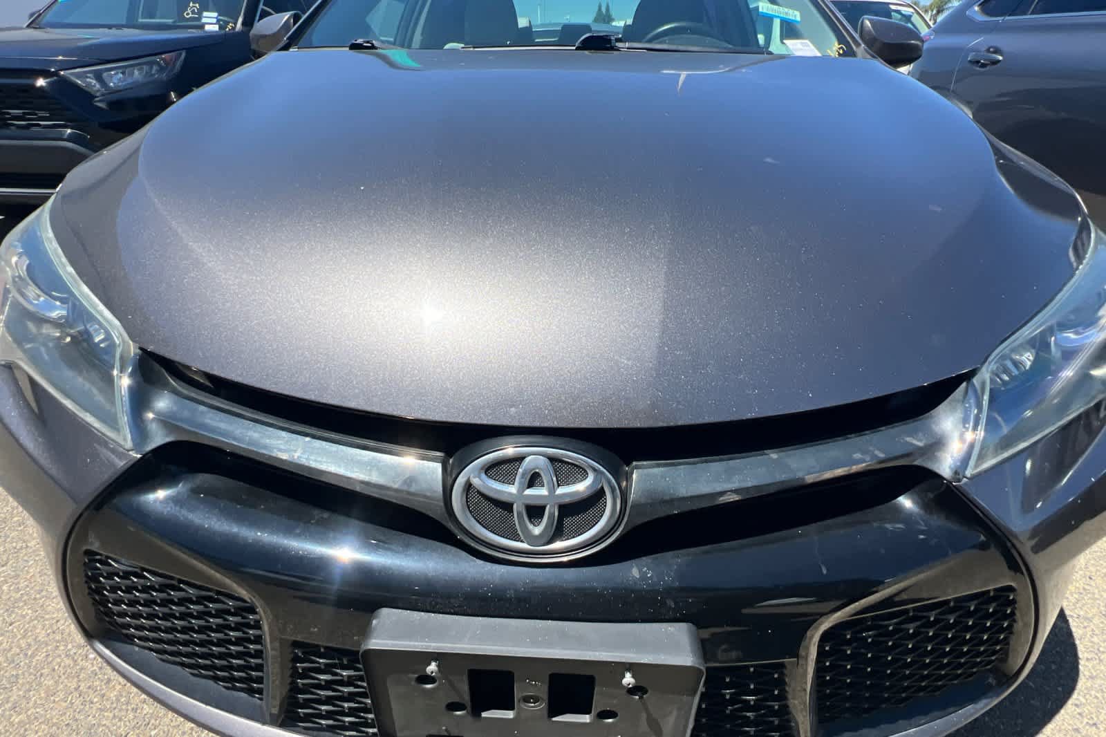 Used 2016 Toyota Camry SE FWD image 9