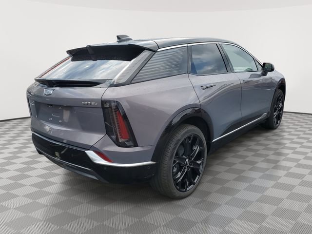 New 2025 Cadillac Optiq Luxury 1 w/ LPO, ONYX Package image 6