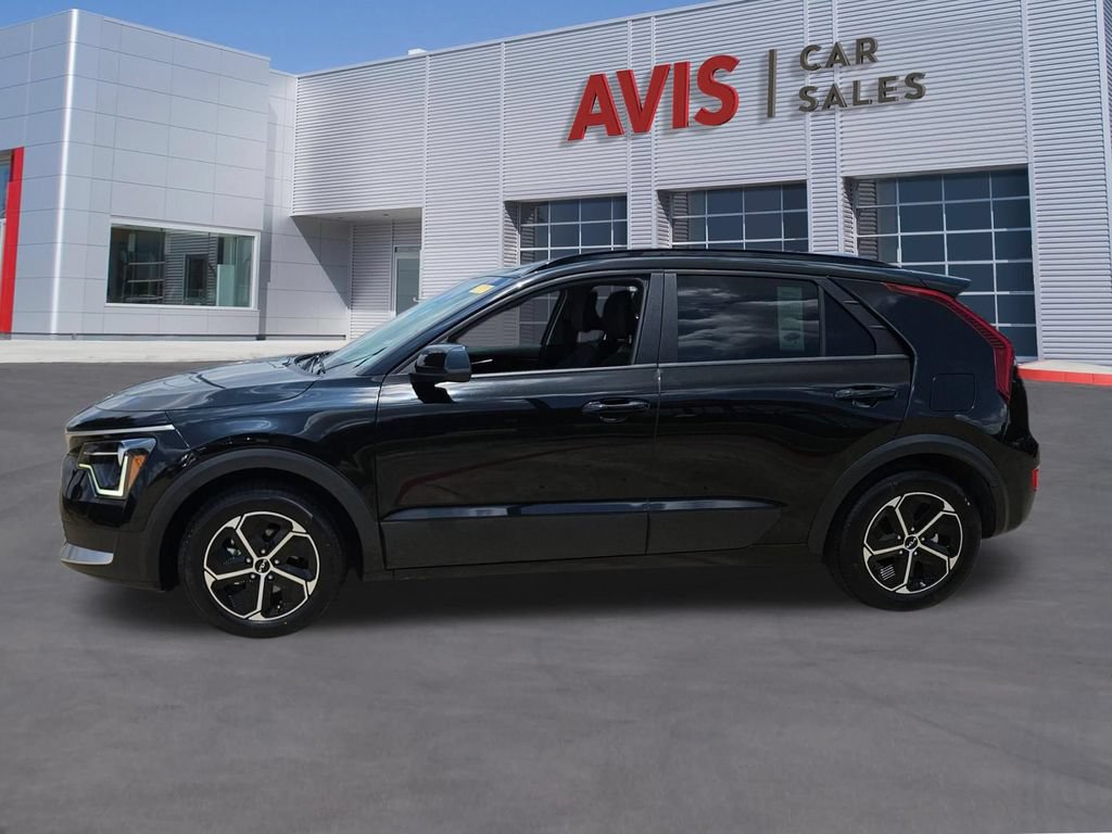 Used 2025 Kia Niro LX FWD image 2