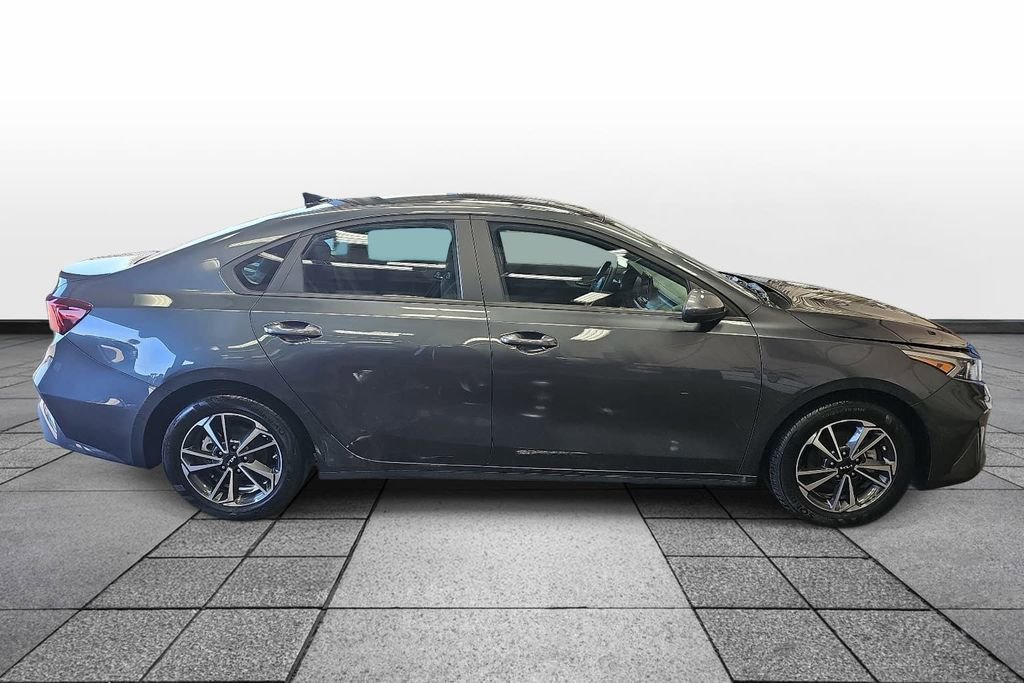 Used 2024 Kia Forte LXS FWD image 4