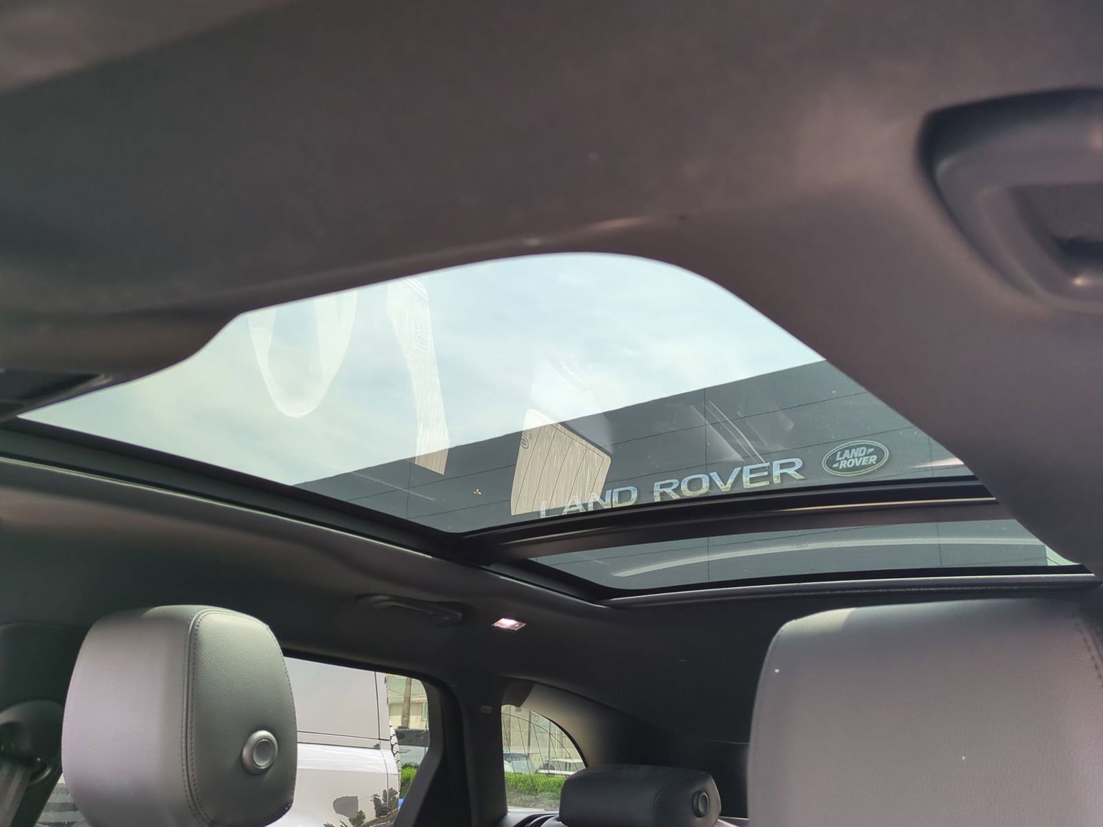 Used 2026 Land Rover Range Rover Velar S AWD/4WD image 24