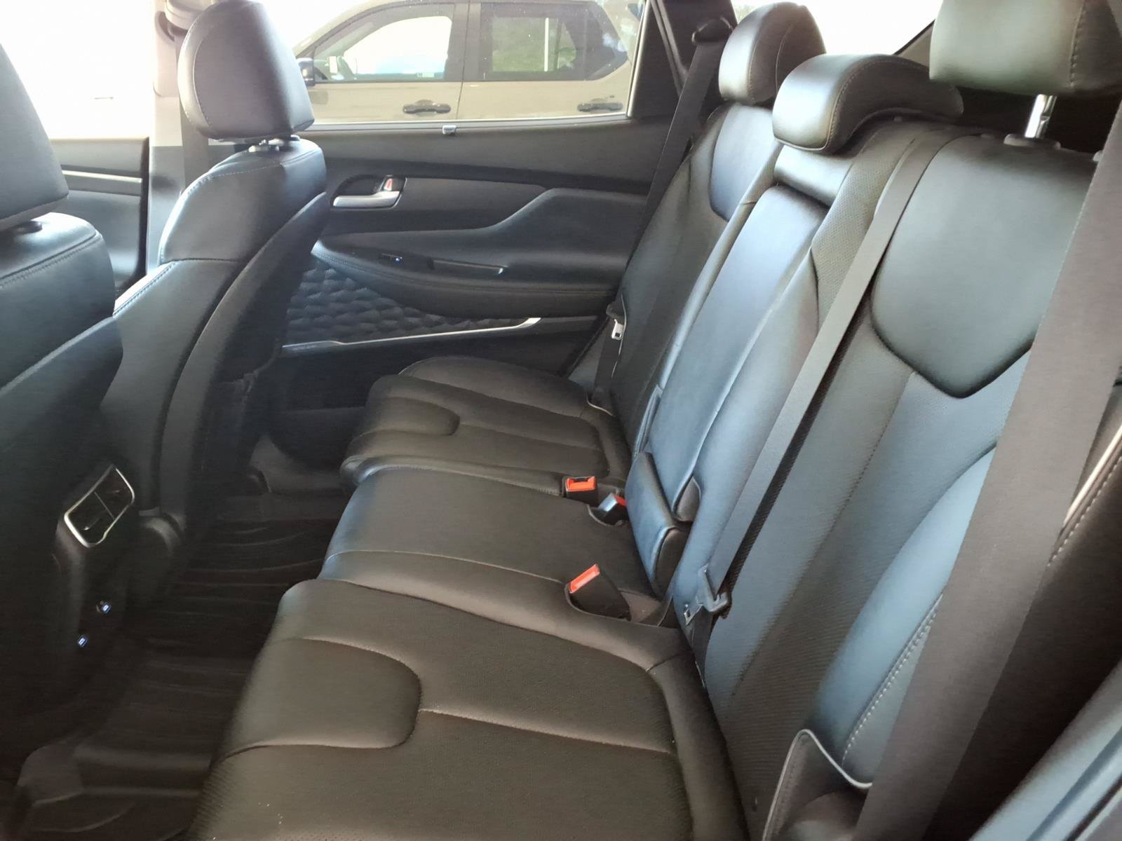 Used 2022 Hyundai Santa Fe SEL w/ Convenience + Premium Package AWD/4WD image 13