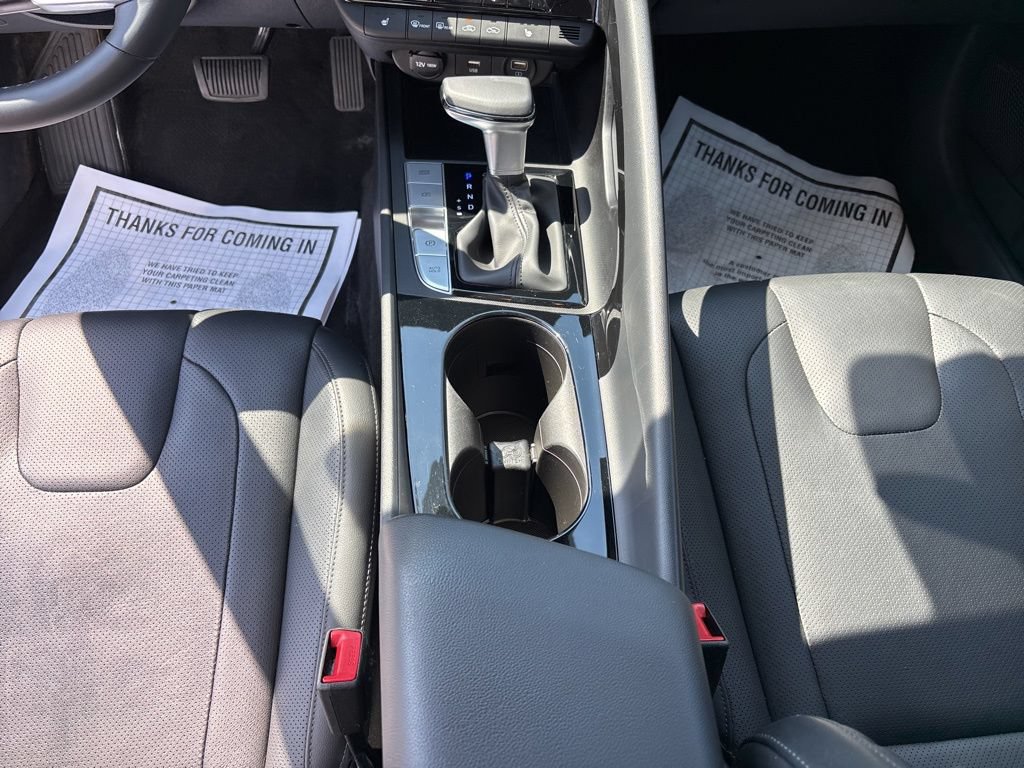 Used 2023 Hyundai Elantra Limited FWD image 29