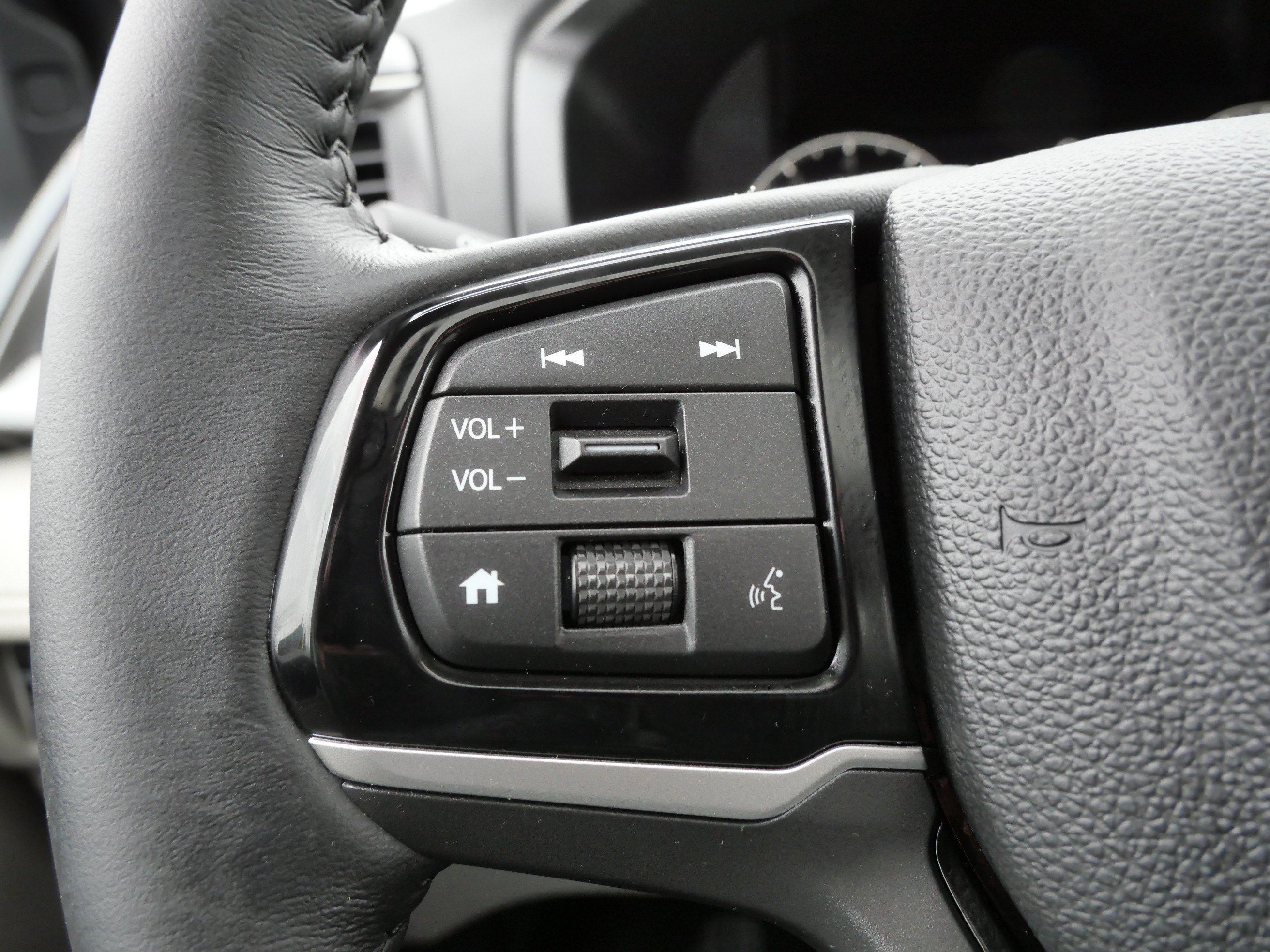 Used 2026 Honda Odyssey Touring image 27