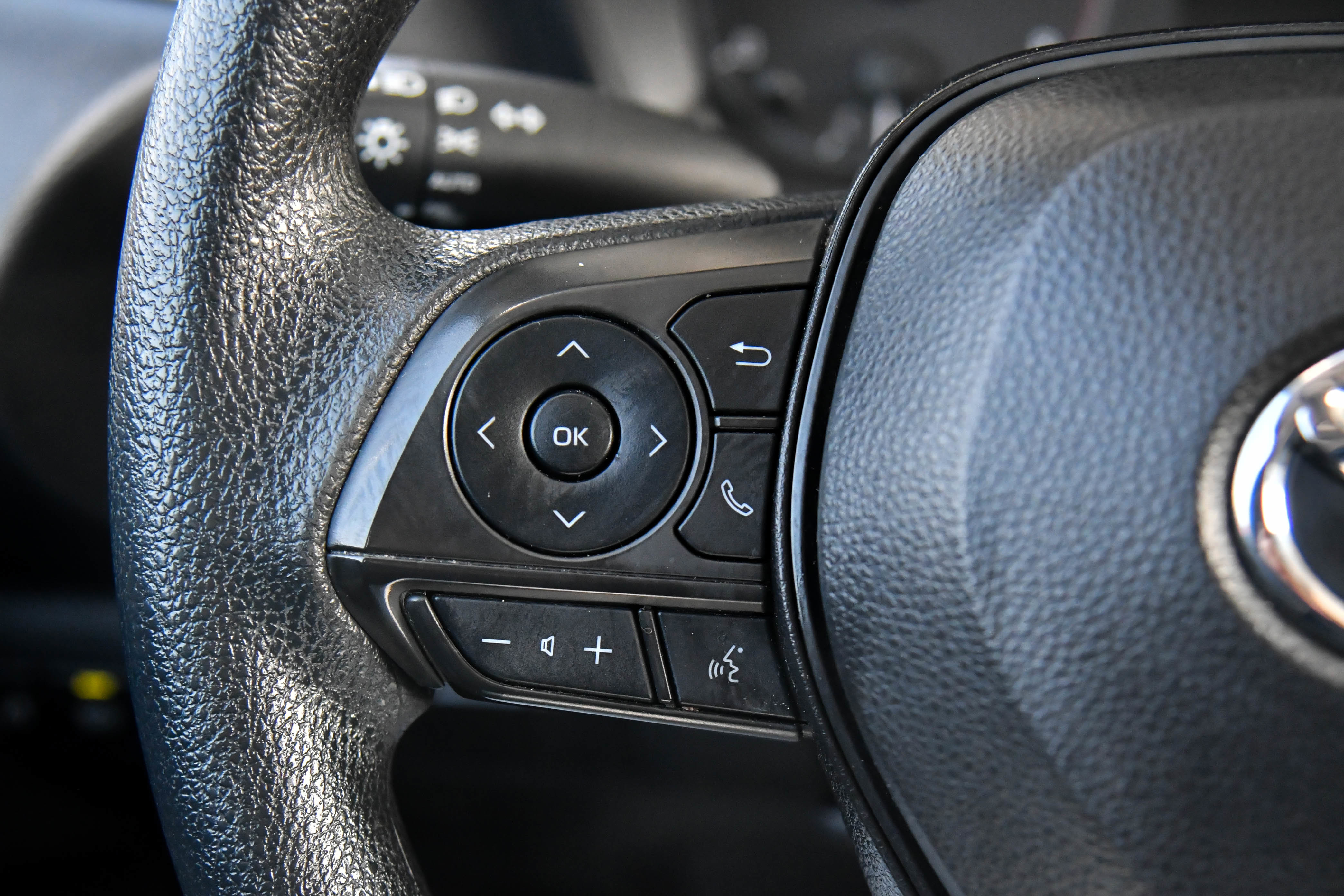 Used 2024 Toyota Corolla LE image 30