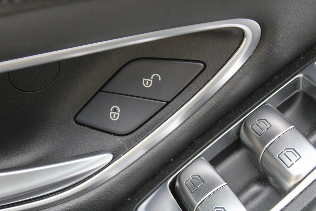 Used 2018 Mercedes-Benz C 63 AMG Cabriolet image 32