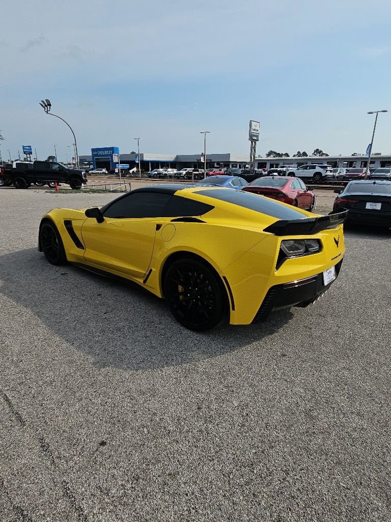 Used 2017 Chevrolet Corvette Z06 w/ Z07 Performance Package RWD image 6