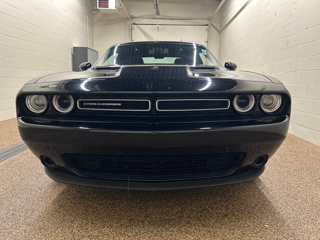 Used 2023 Dodge Challenger SXT RWD image 6