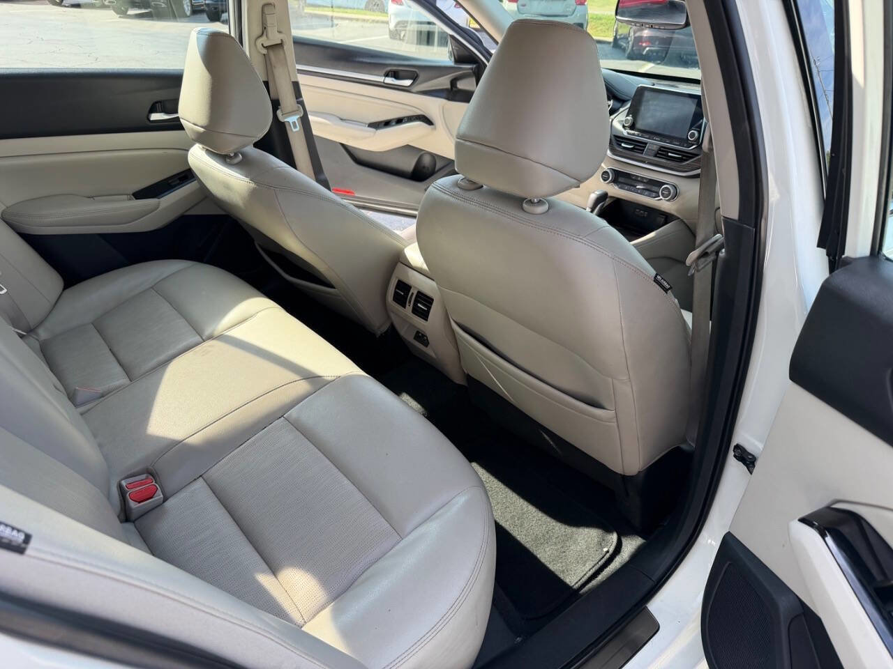 Used 2020 Nissan Altima 2.5 SL FWD image 11