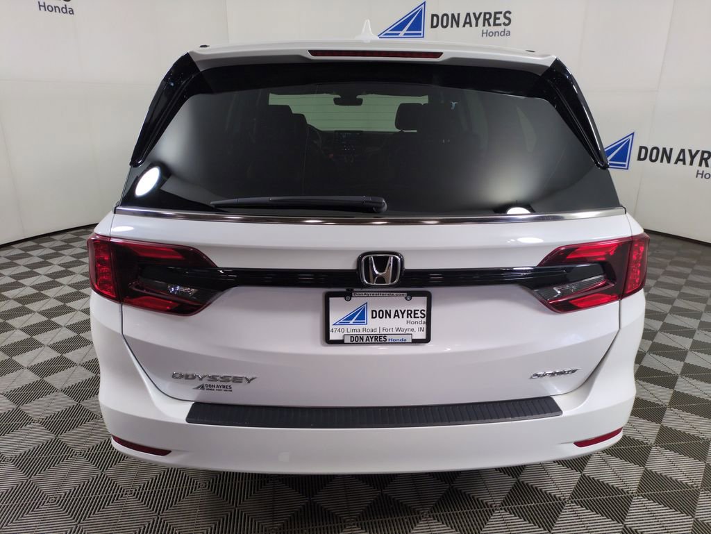 Certified 2024 Honda Odyssey Sport image 5