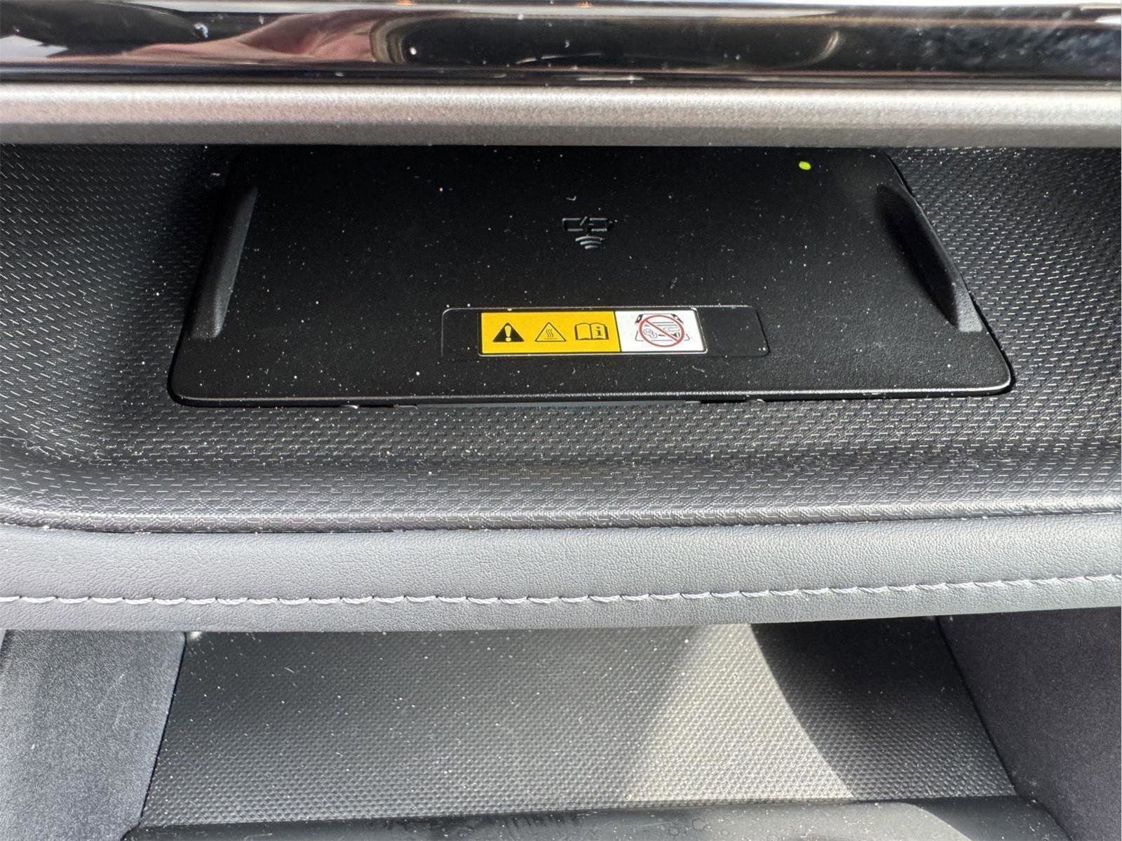 Used 2023 Toyota Highlander XLE AWD/4WD image 25