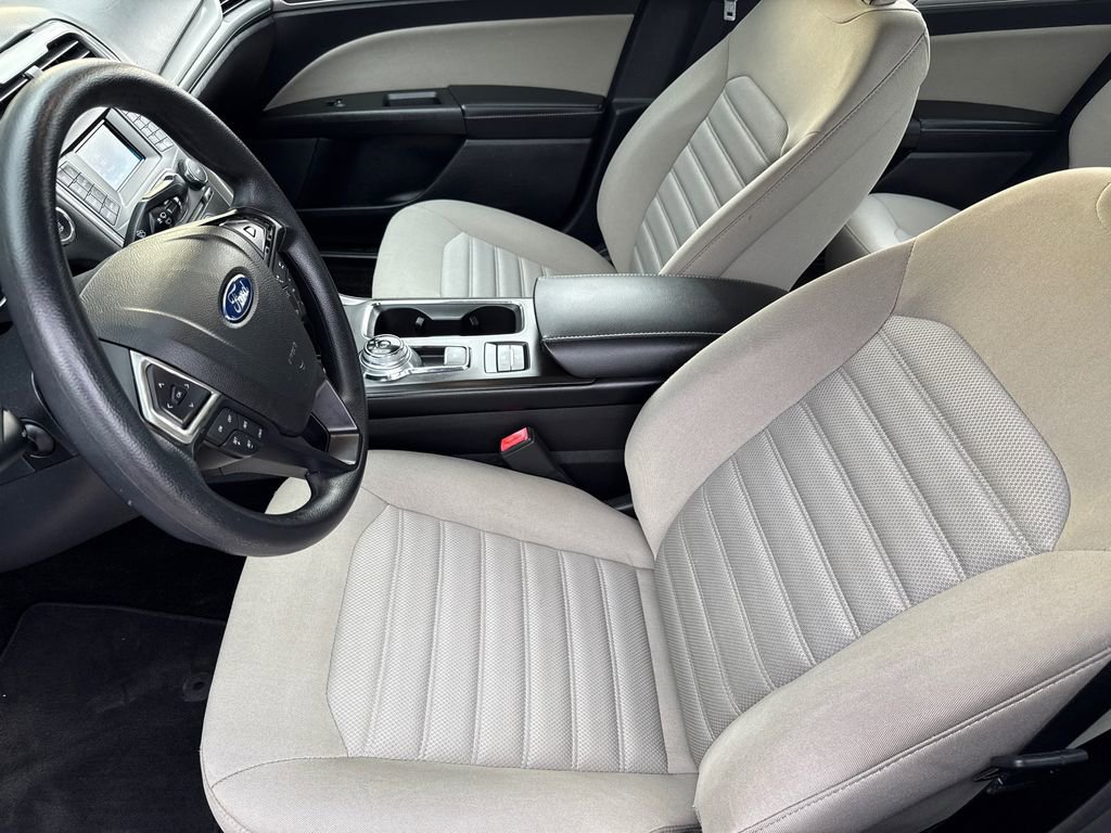 Used 2018 Ford Fusion S image 18