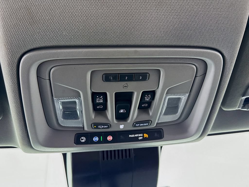Used 2024 GMC Sierra 1500 Denali w/ Technology Package AWD/4WD image 21