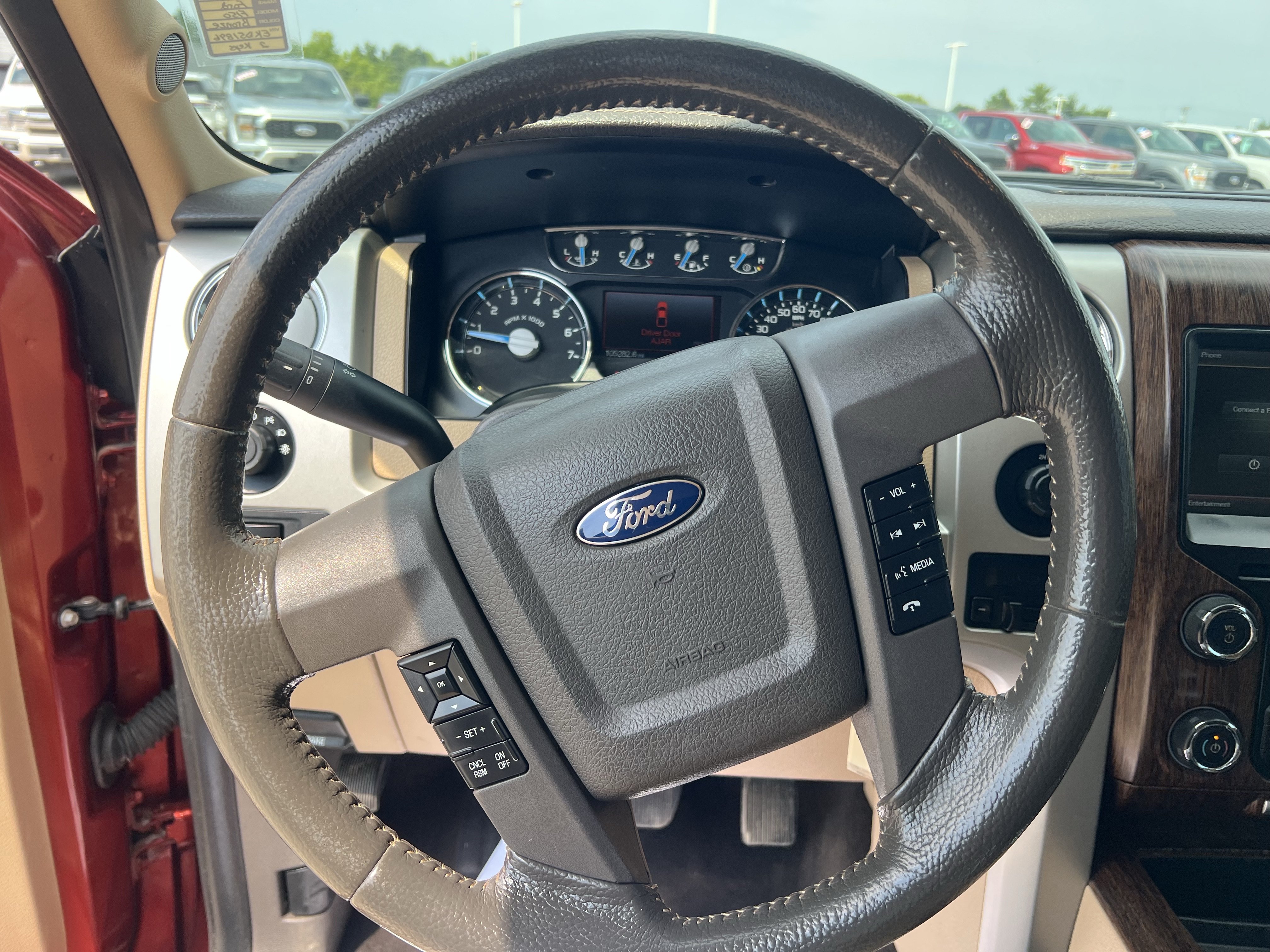 Used 2014 Ford F150 Lariat w/ Lariat Chrome Package AWD/4WD image 21