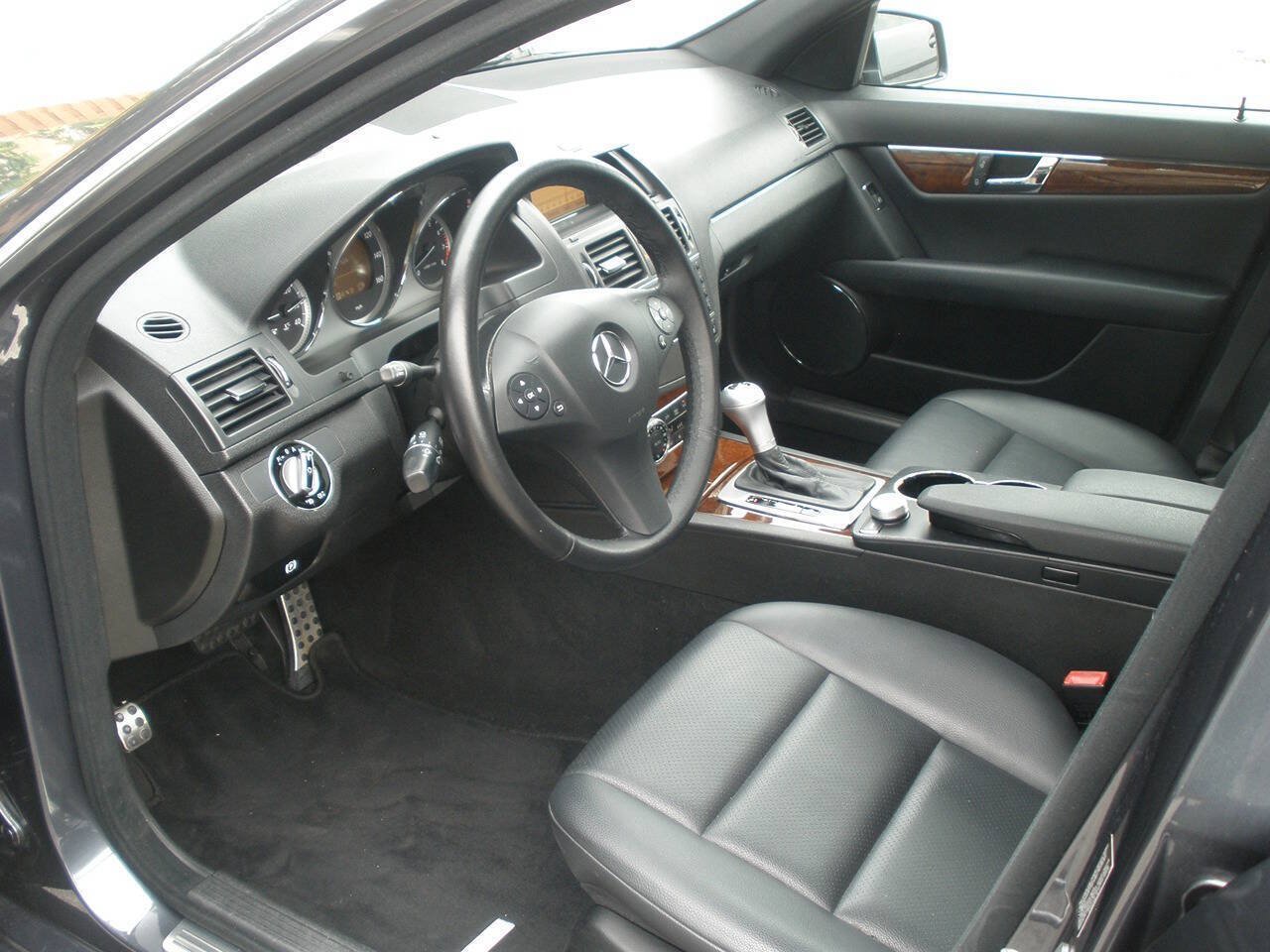 Used 2010 Mercedes-Benz C 300 4MATIC Sedan image 27