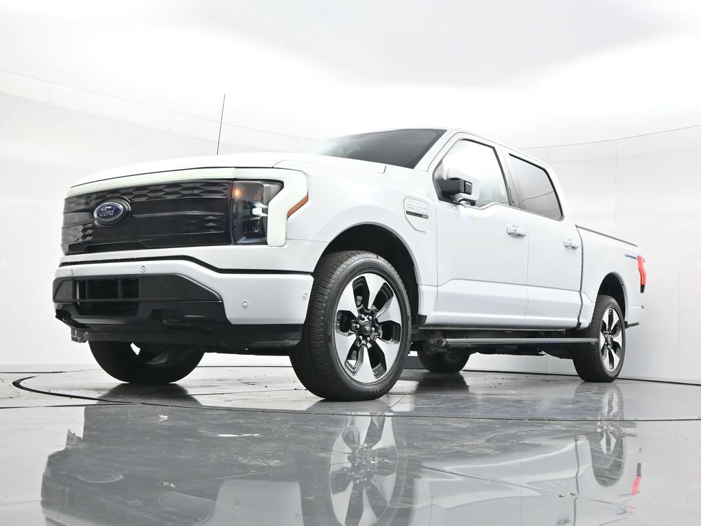 Used 2023 Ford F150 Lightning Platinum AWD/4WD image 42