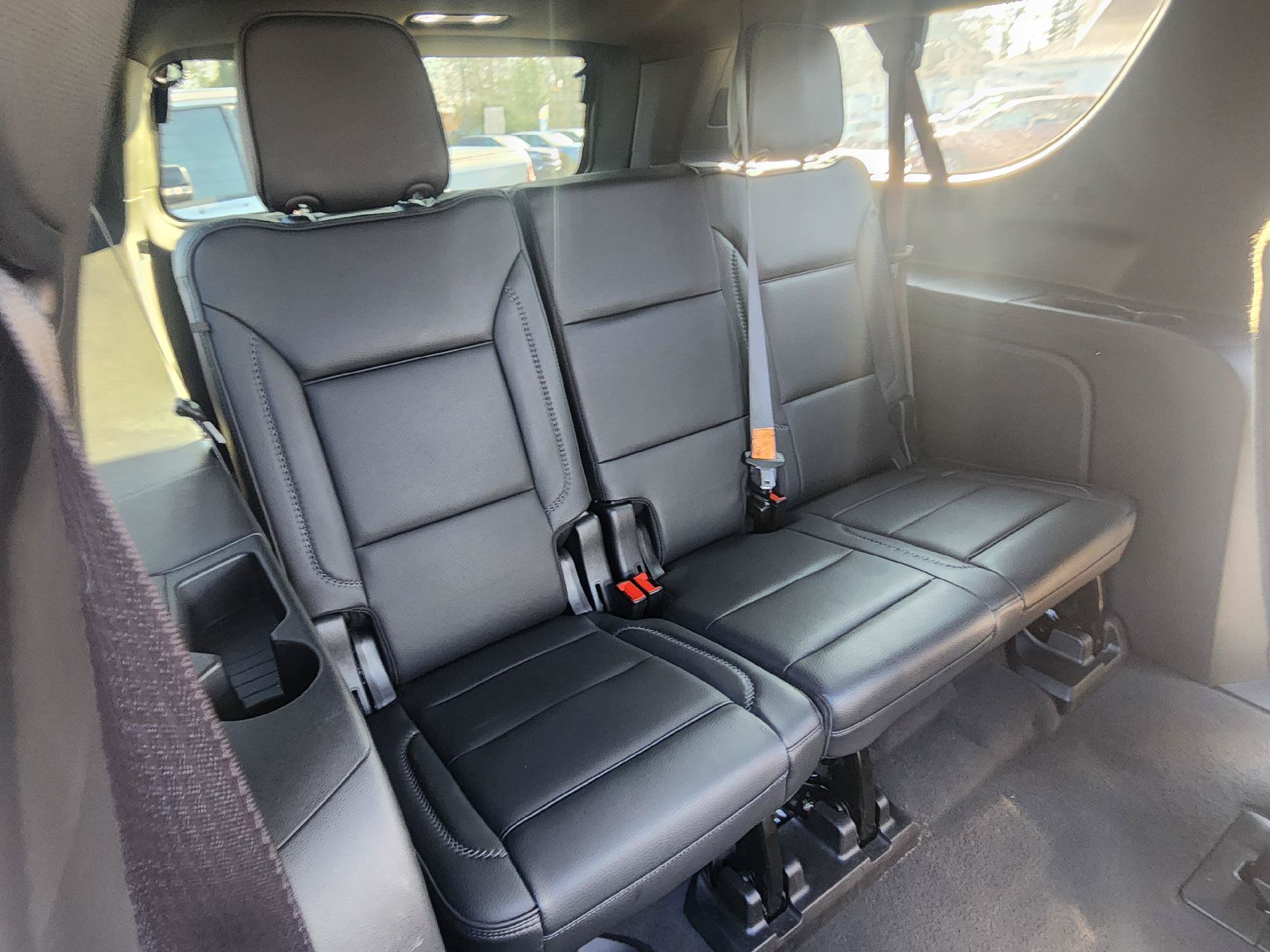 Used 2024 GMC Yukon XL Denali w/ Advanced Technology Package AWD/4WD image 12