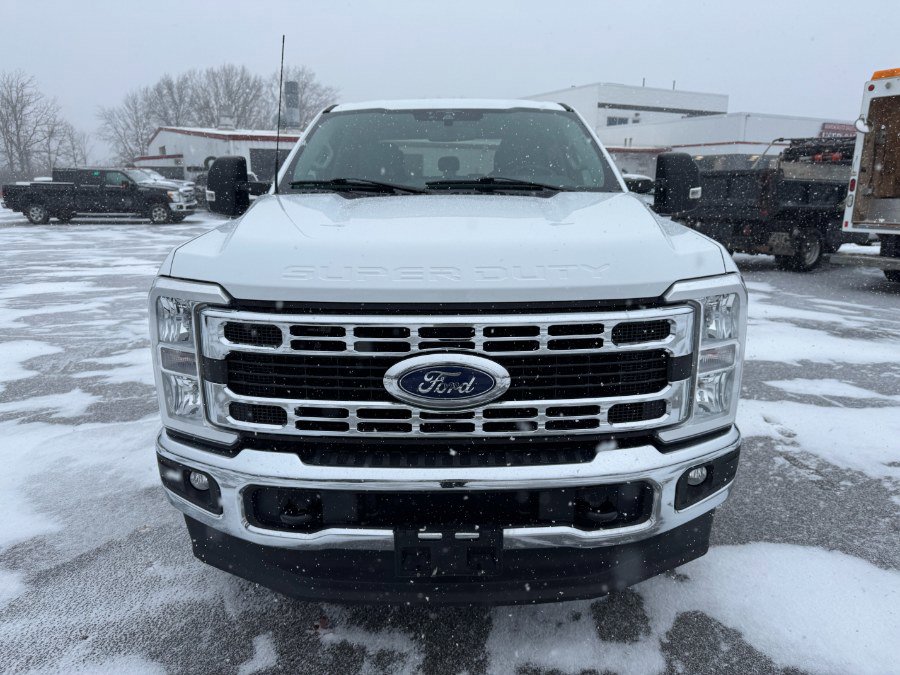 Used 2023 Ford F350 XLT image 8