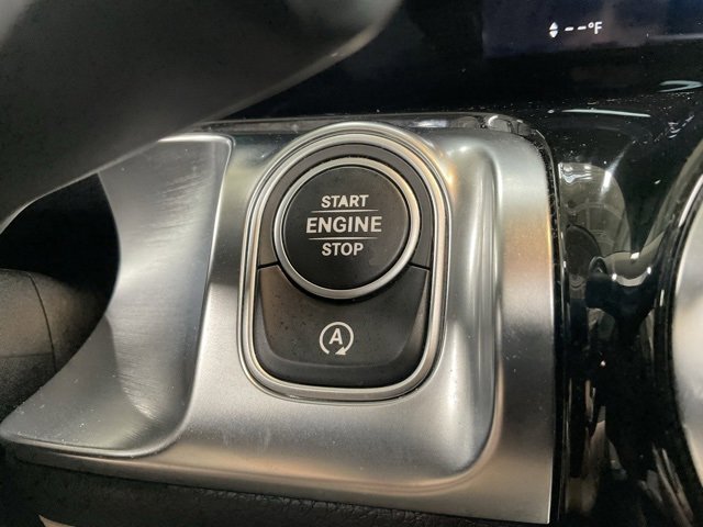 Used 2020 Mercedes-Benz GLB 250 4MATIC image 36