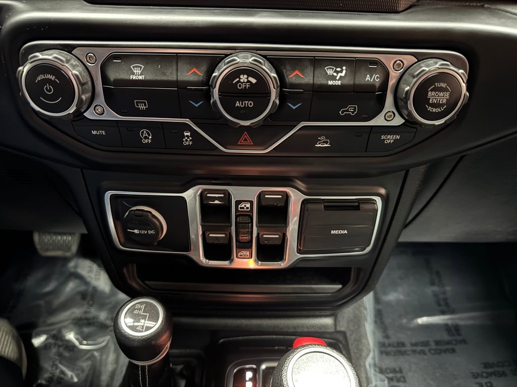 Used 2021 Jeep Wrangler Unlimited Sahara image 17