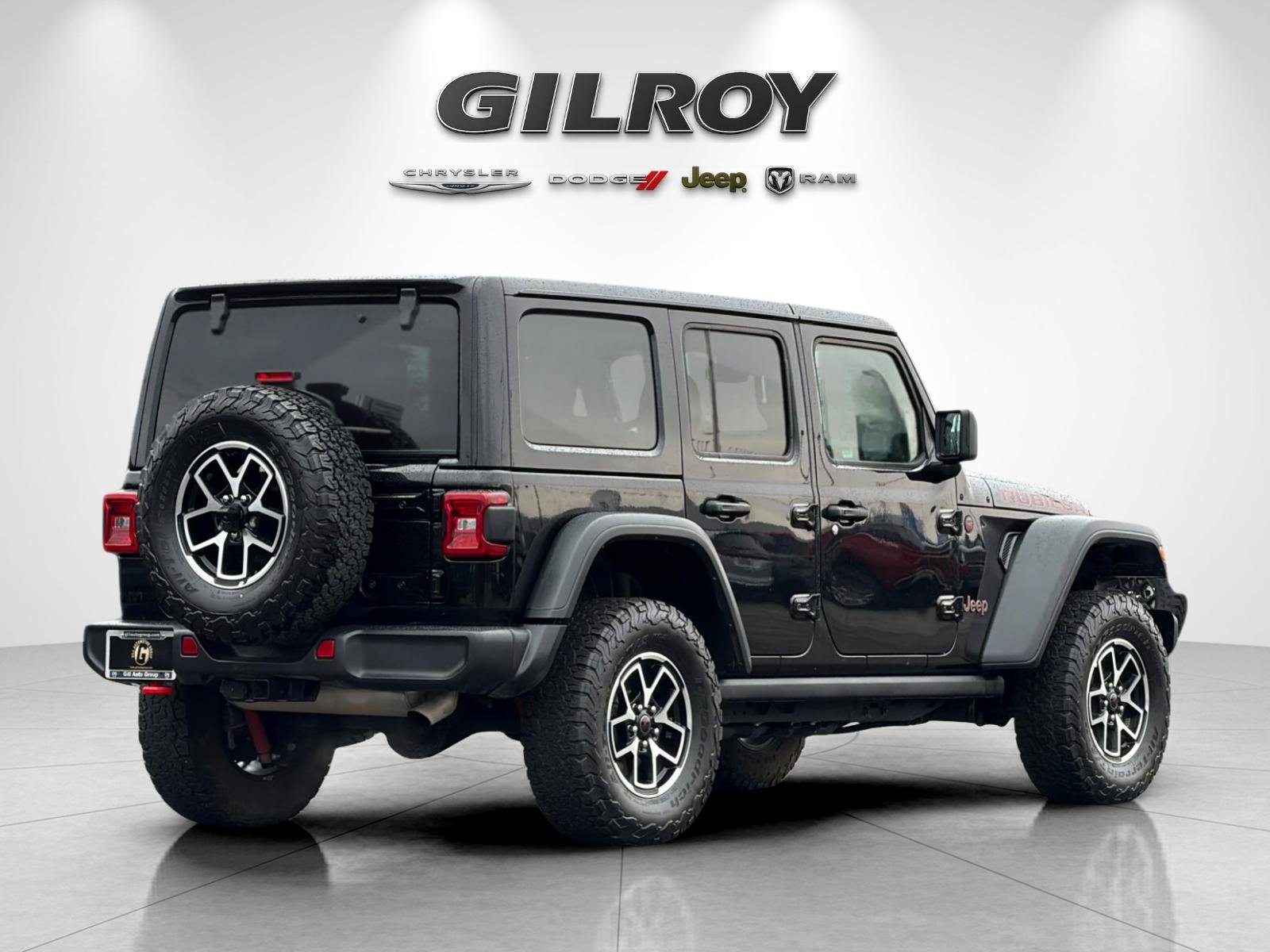 Used 2025 Jeep Wrangler Unlimited Rubicon AWD/4WD image 4