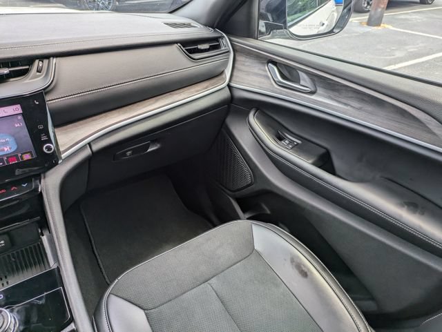 New 2026 Jeep Grand Cherokee Altitude RWD image 17