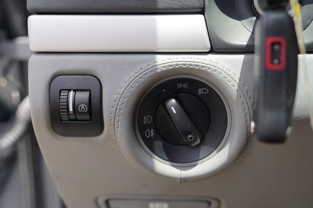 Used 2005 Porsche Cayenne Turbo AWD/4WD image 39