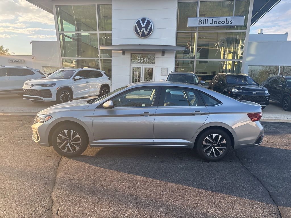 Used 2022 Volkswagen Jetta S w/ IQ.Drive Package FWD image 11