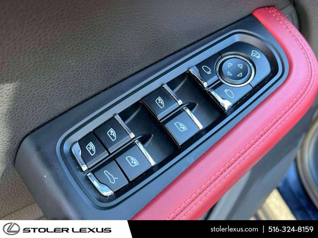 Used 2022 Porsche Macan S AWD/4WD image 22