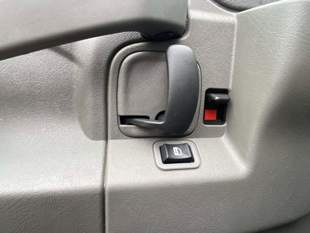 Used 2025 GMC Savana 2500 w/ Driver Convenience Package RWD image 20