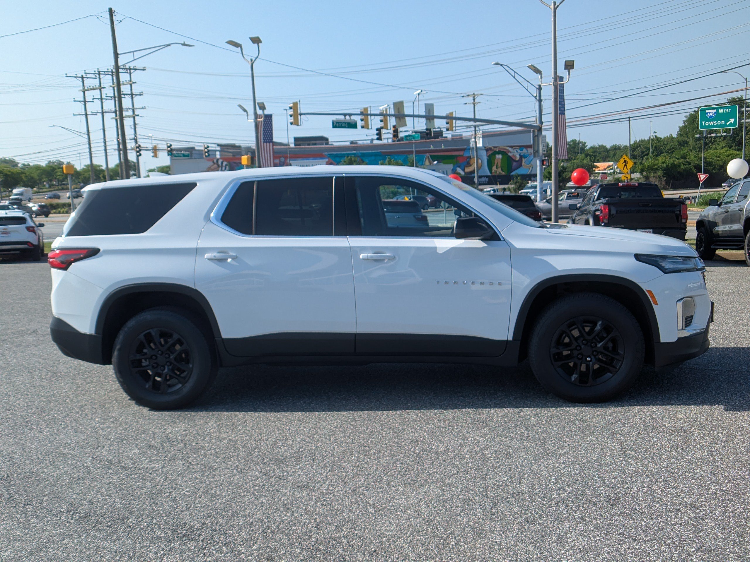 Used 2023 Chevrolet Traverse LS w/ LPO, Cargo Package AWD/4WD image 10