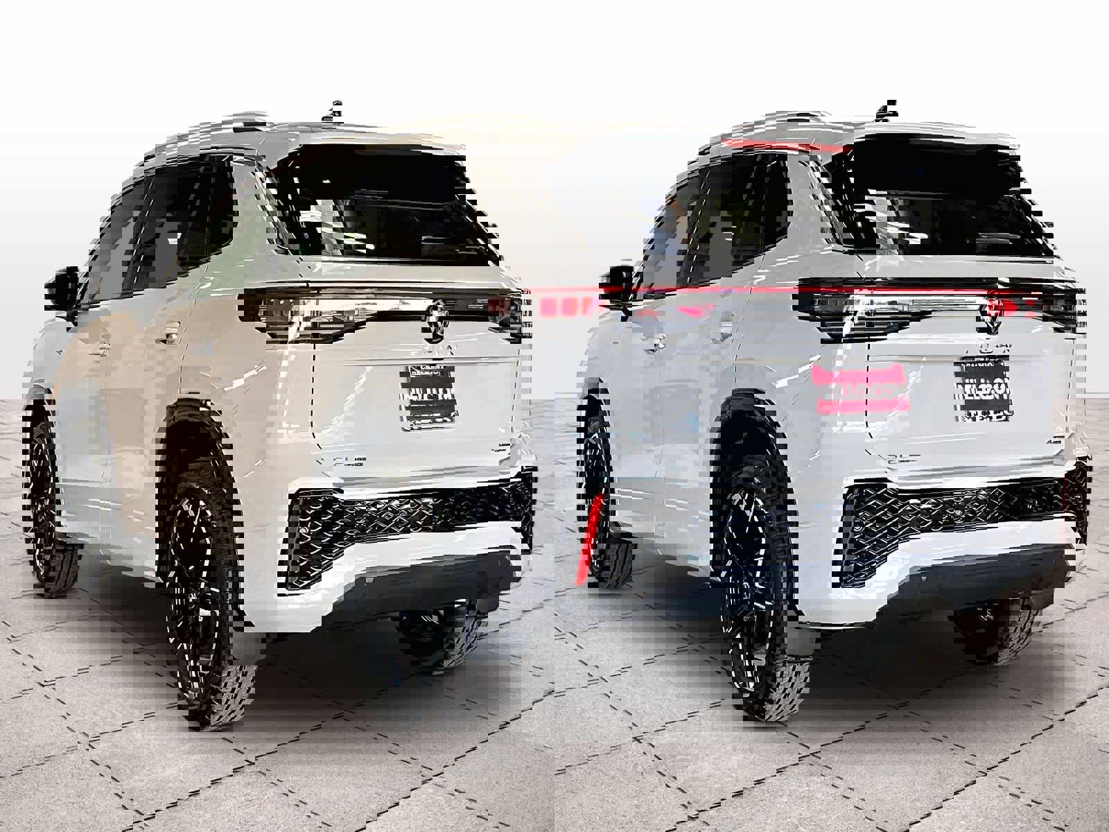 New 2026 Volkswagen Tiguan SEL R-Line image 3