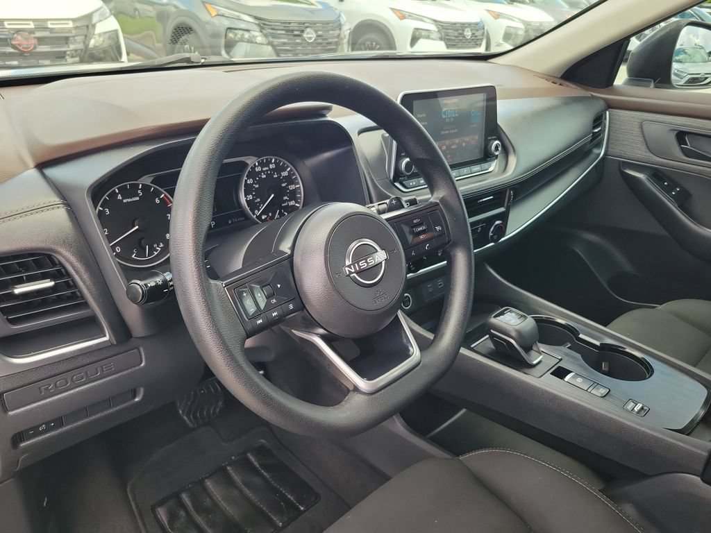 Used 2023 Nissan Rogue S FWD image 16