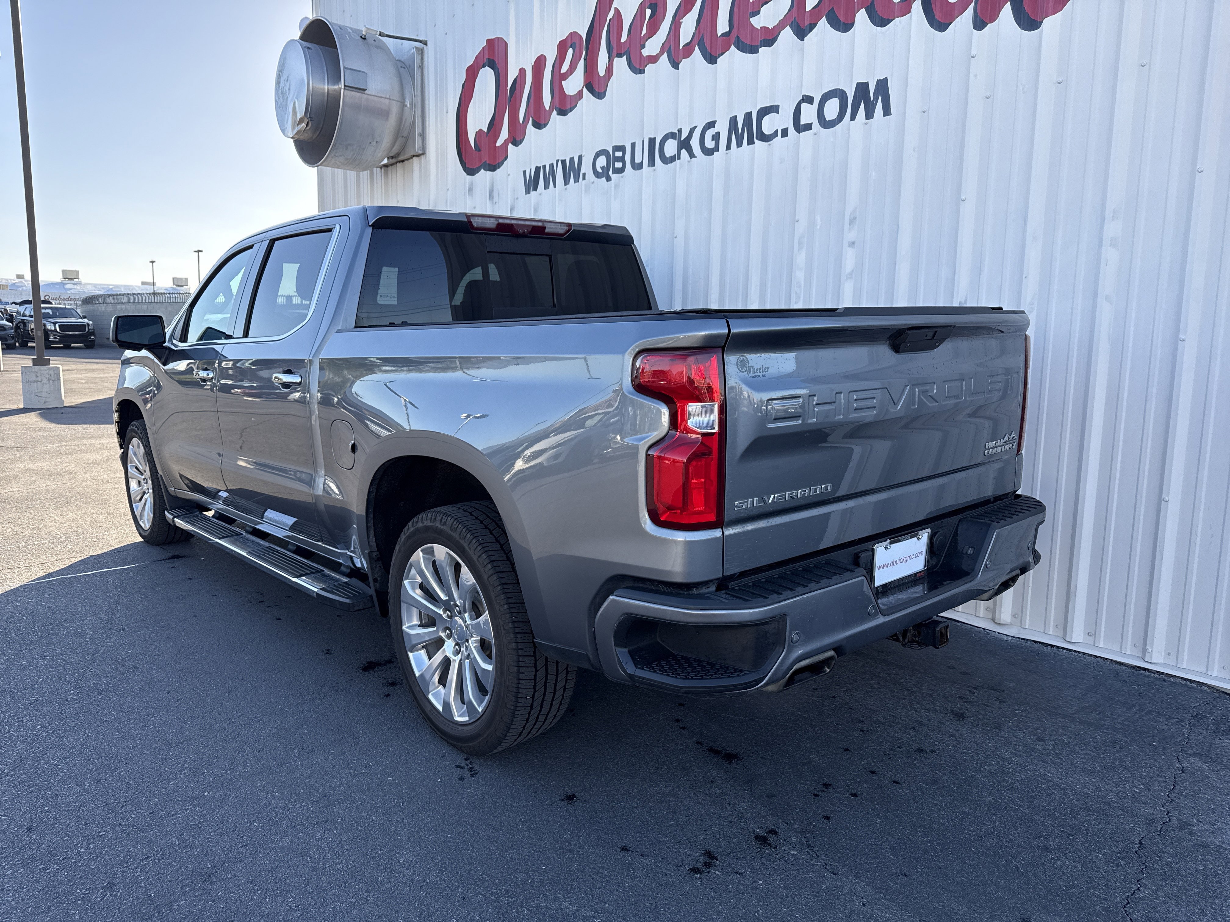 Used 2021 Chevrolet Silverado 1500 High Country w/ Technology Package image 11