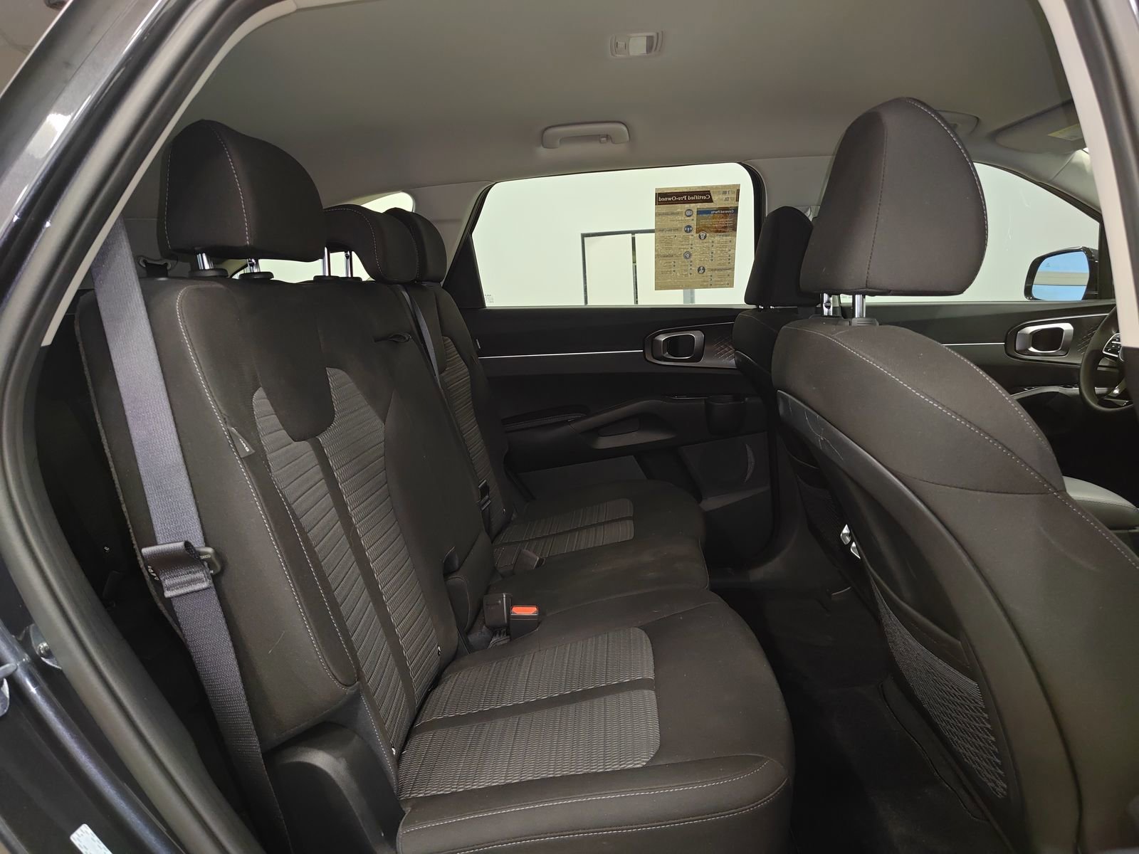 Used 2025 Kia Sorento LX image 24