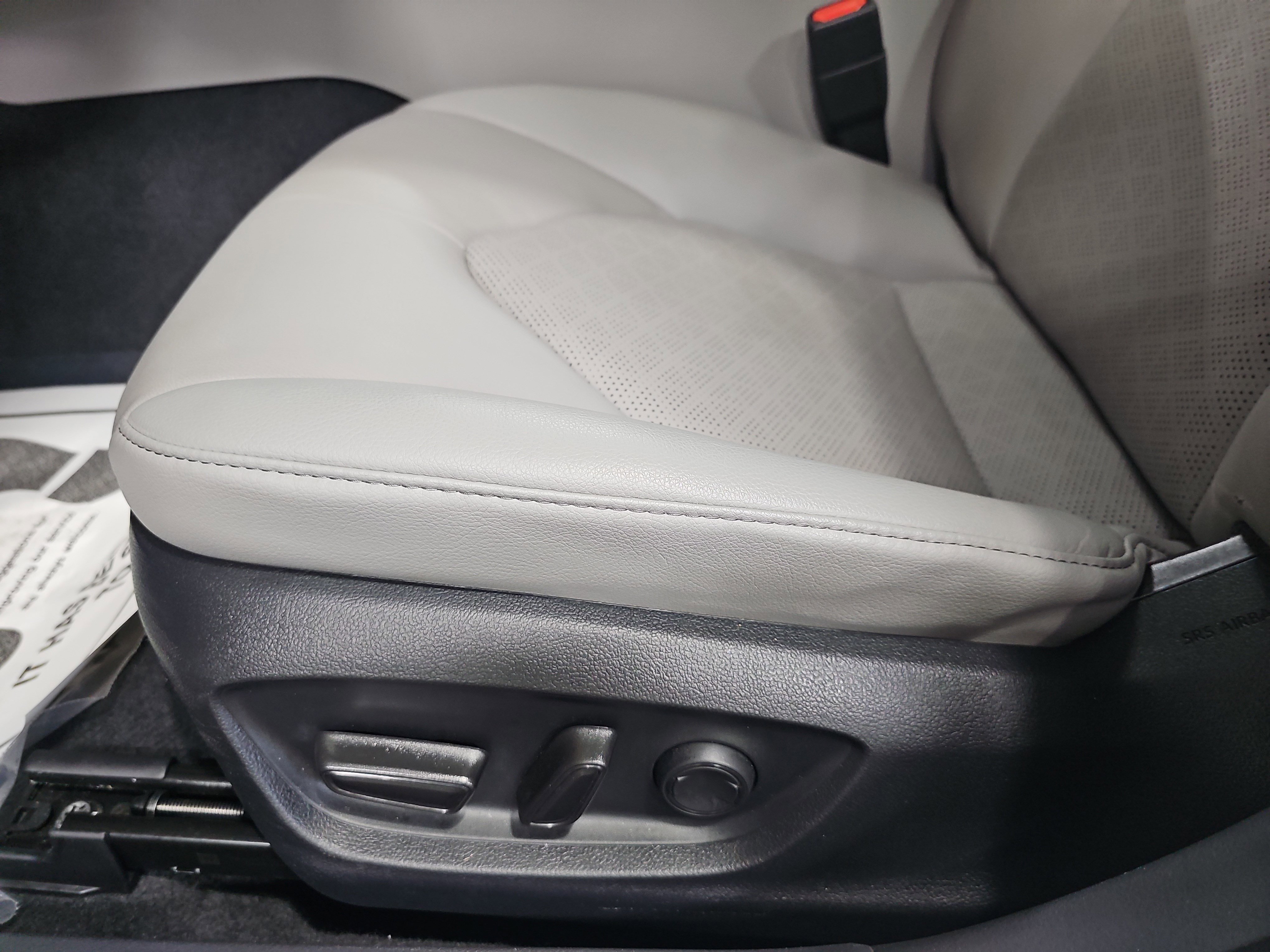 Used 2023 Toyota Camry XSE image 28