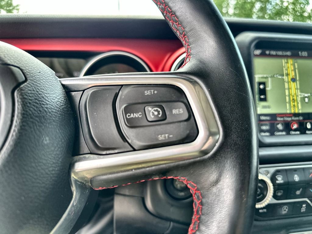 Used 2022 Jeep Gladiator Rubicon w/ Cold Weather Group AWD/4WD image 32