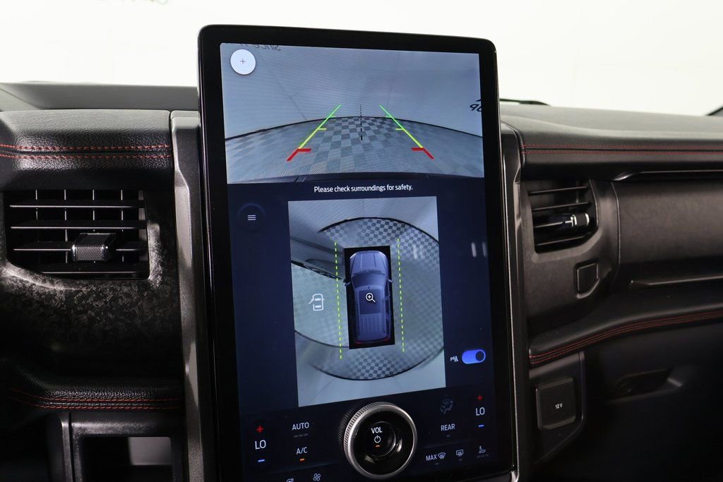 Used 2022 Ford Expedition Limited image 6