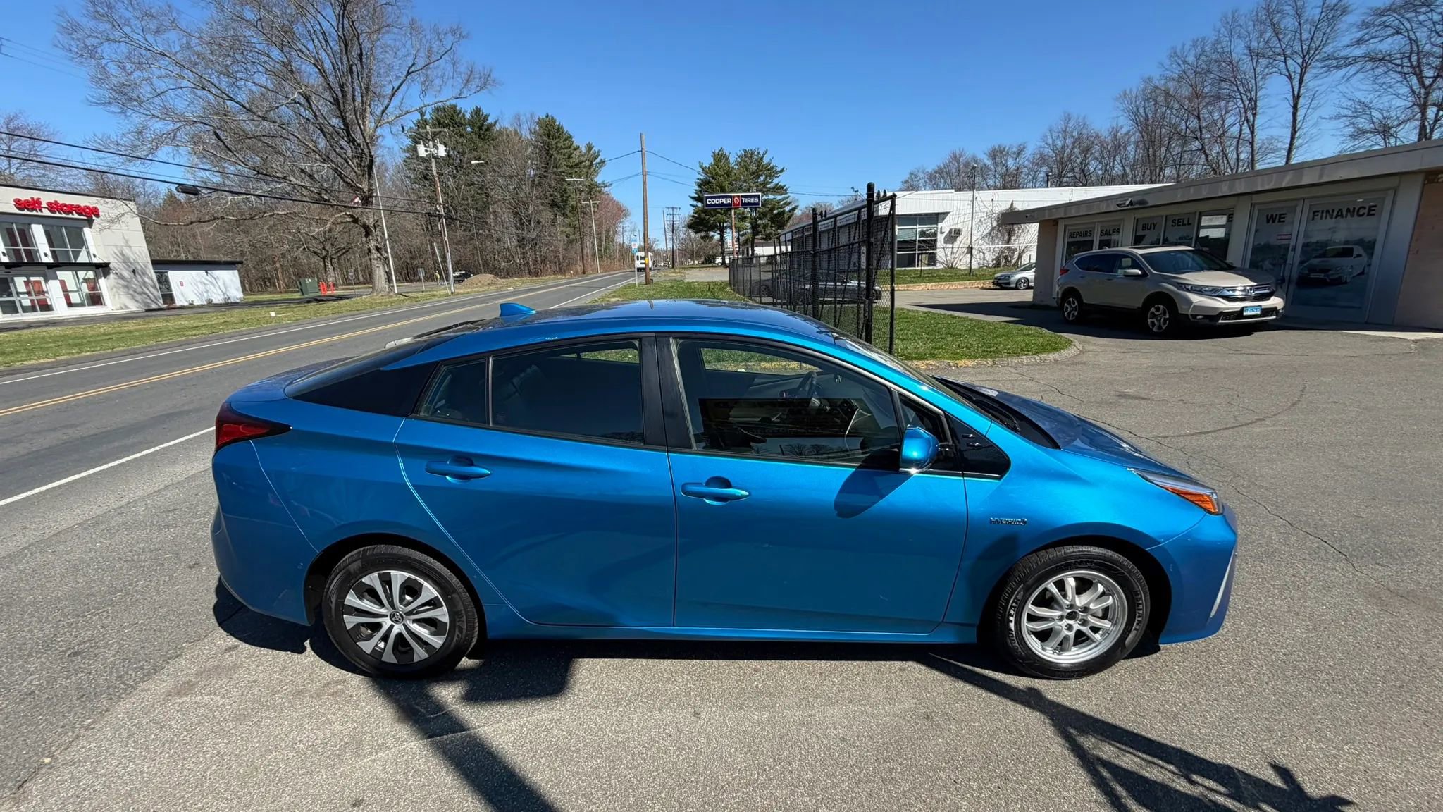Used 2019 Toyota Prius XLE image 6