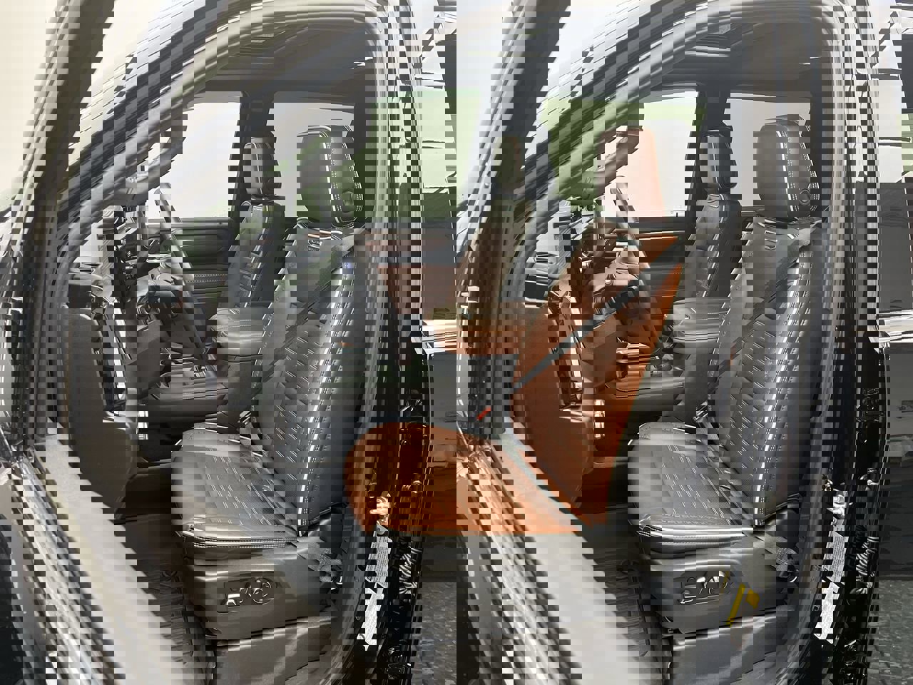 Certified 2024 GMC Sierra 2500 Denali Ultimate w/ Snow Plow Prep/Camper Package image 12