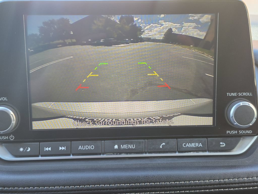 Used 2025 Nissan Rogue SV AWD/4WD image 23