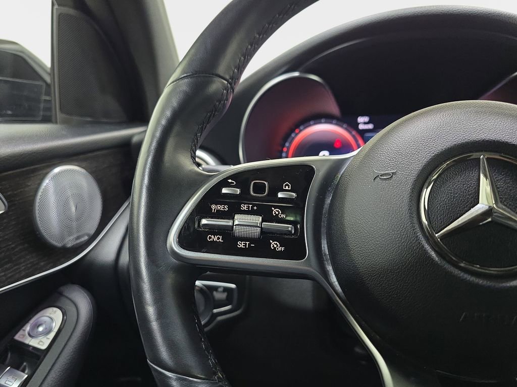 Used 2020 Mercedes-Benz GLC 300 4MATIC image 20