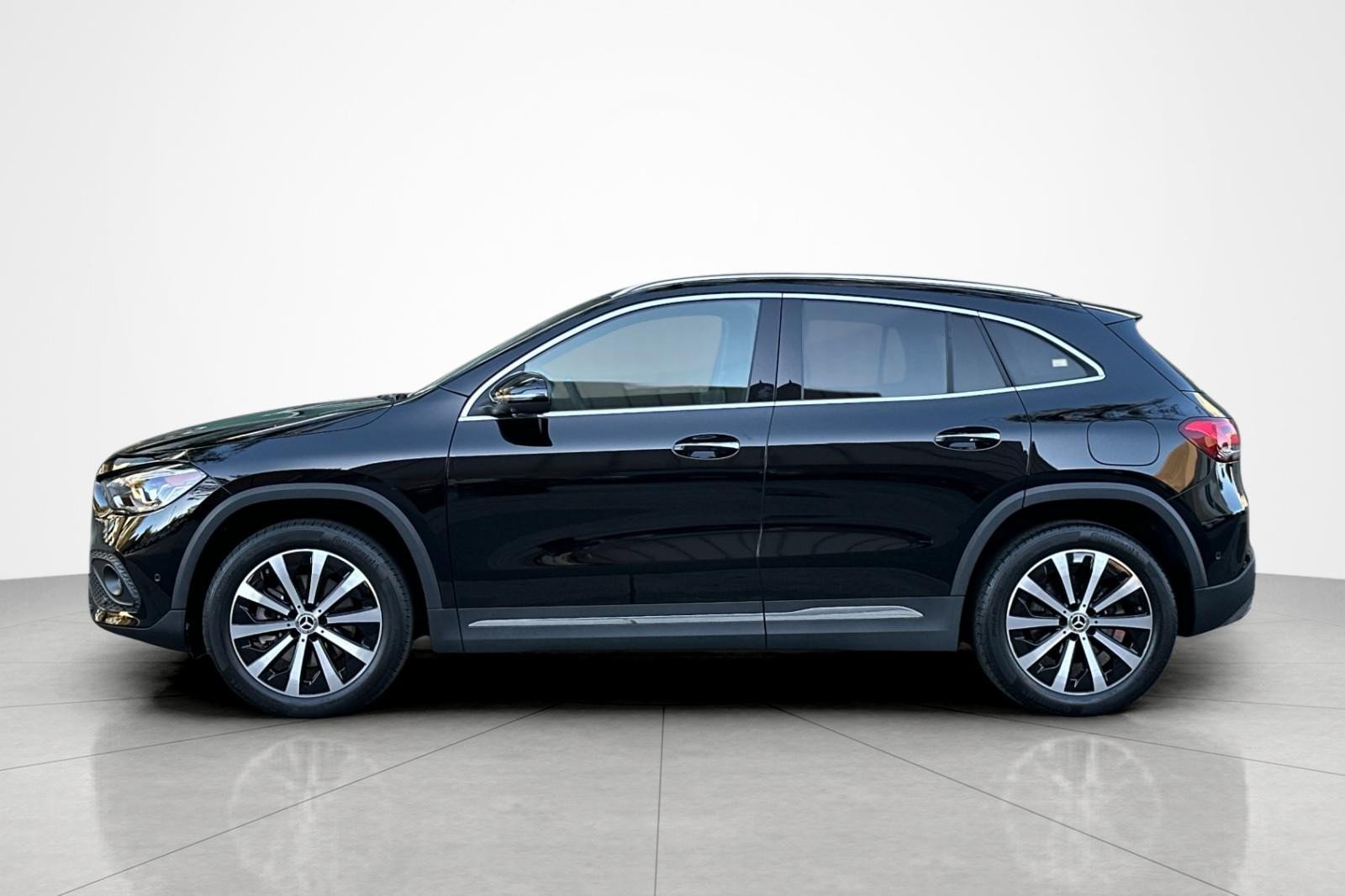 Used 2023 Mercedes-Benz GLA 250 image 2